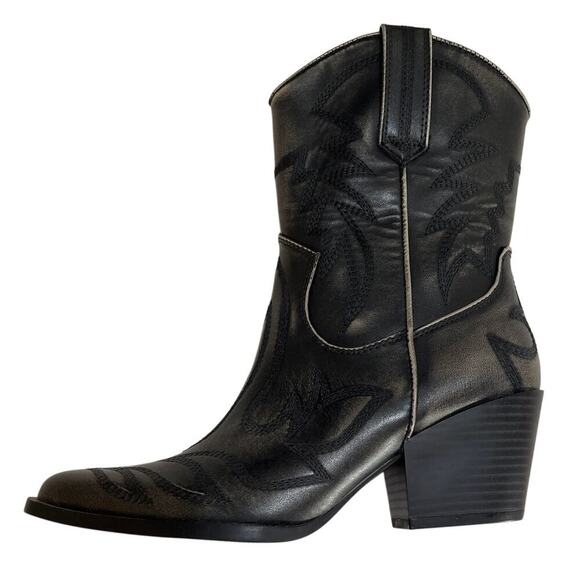 Forever 21 Shoes - Forever 21 Stitch Design Pointy Distressed Cowboy Boots Size 7 New
